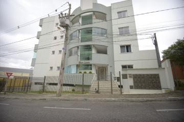 Alugar Apartamento / Padrão em Ponta Grossa. apenas R$ 1.380,00