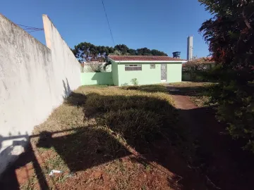 Residência em Uvaranas.