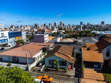 Alugar Comercial / Casa em Ponta Grossa. apenas R$ 800.000,00