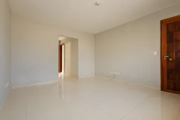 Ótima casa em Uvaranas, oportunidade!
