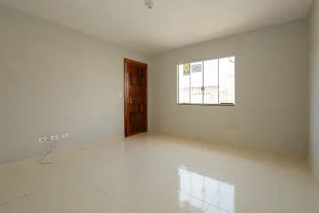 Ótima casa em Uvaranas, oportunidade!