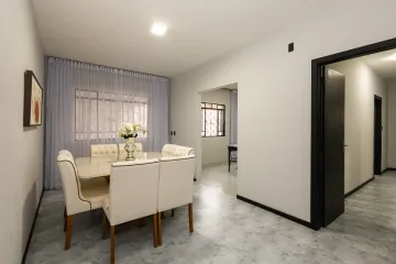 Casa comercial no Nova Rússia