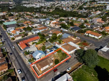 TERRENO DE ESQUINA EM OLARIAS