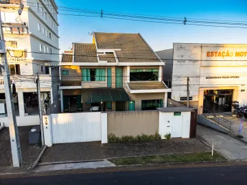 Alugar Casa / Padrão em Ponta Grossa. apenas R$ 2.300.000,00