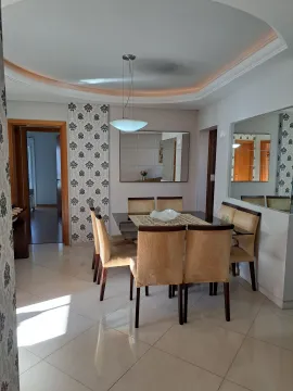 Apartamento amplo, em área nobre - Venha conferir!!