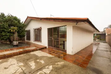 Alugar Casa / Padrão em Ponta Grossa. apenas R$ 425.000,00