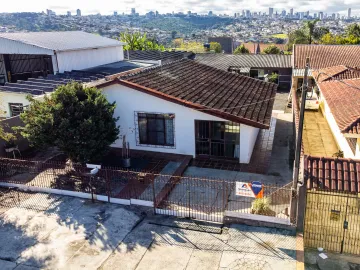 imagem 1 - Residência com terreno grande - Contorno imagem 1 - Residência com terreno grande - Contorno