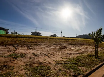 Construa a casa dos seu sonhos num condomínio que oferece tudo que sua família precisa - Venha conhecer!!!