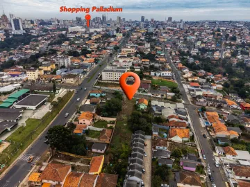 Terreno retangular a uma quadra da Avenida Ana Rita