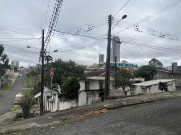 Alugar Casa / Padrão em Ponta Grossa. apenas R$ 212.000,00