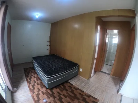 Alugar Apartamento / Padrão em Ponta Grossa. apenas R$ 800,00