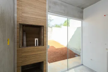 residência nova com 3 quartos (sendo 1 suíte)