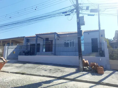 Casa em Uvaranas