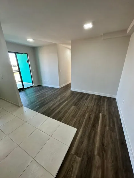 Alugar Apartamento / Padrão em Ponta Grossa. apenas R$ 330.000,00