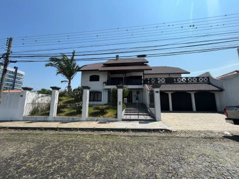 Alugar Casa / Padrão em Ponta Grossa. apenas R$ 8.900,00