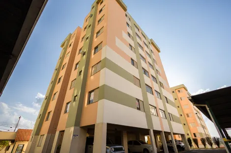 Alugar Apartamento / Padrão em Ponta Grossa. apenas R$ 235.000,00