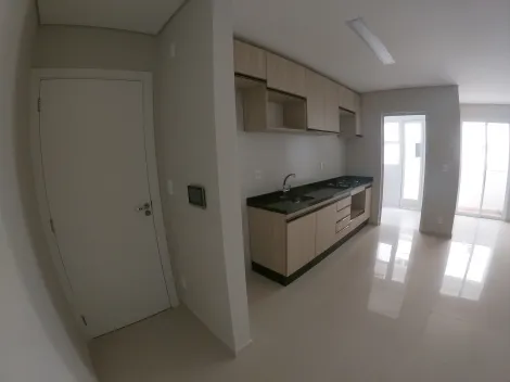 Apartamento semimobiliado Evolution Towers