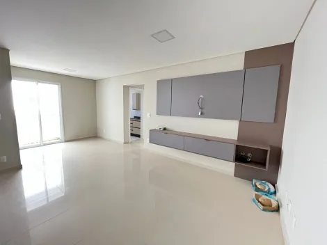 Apartamento semimobiliado Evolution Towers