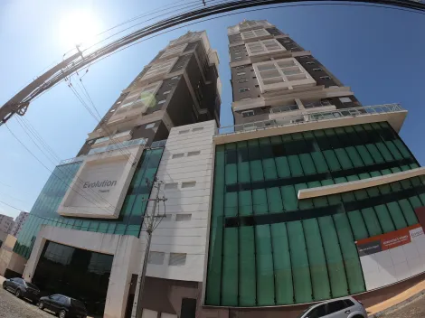 Apartamento semimobiliado Evolution Towers