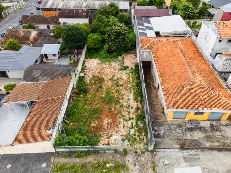 Alugar Terreno / Padrão em Ponta Grossa. apenas R$ 325.000,00