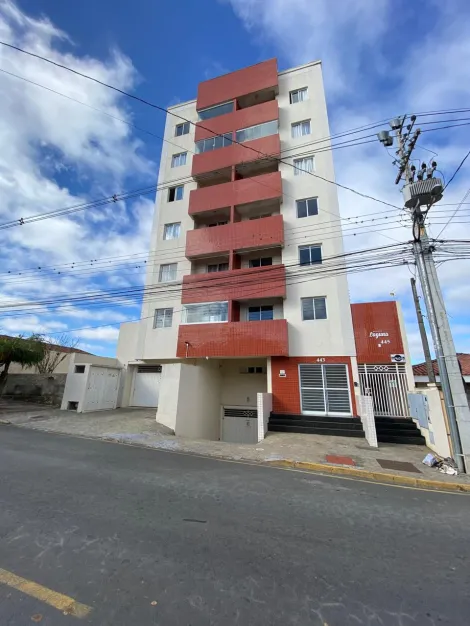 Alugar Apartamento / Padrão em Ponta Grossa. apenas R$ 1.250,00