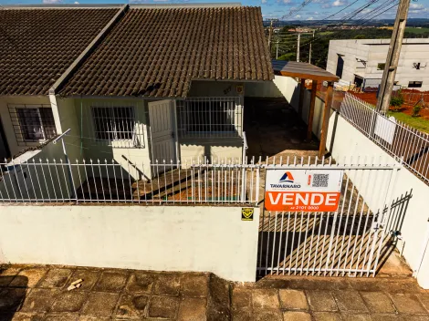 Alugar Casa / Padrão em Ponta Grossa. apenas R$ 189.000,00