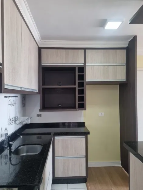 Alugar Apartamento / Padrão em Ponta Grossa. apenas R$ 185.000,00