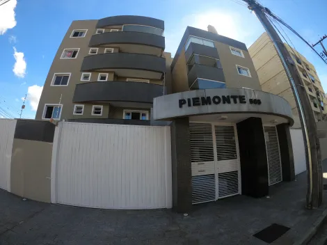 Alugar Apartamento / Padrão em Ponta Grossa. apenas R$ 2.100,00