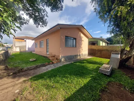 Alugar Casa / Padrão em Ponta Grossa. apenas R$ 320.000,00