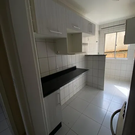 Alugar Apartamento / Padrão em Ponta Grossa. apenas R$ 165.000,00