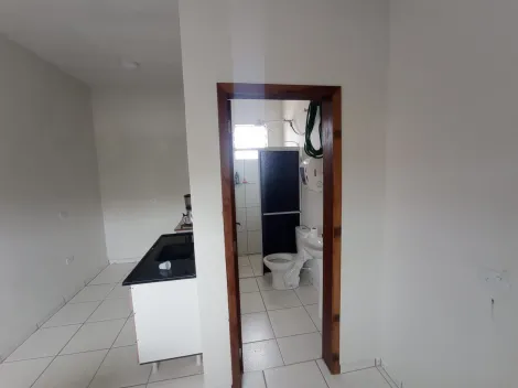 Casa com sala comercial