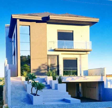 Alugar Casa / Condomínio em Ponta Grossa. apenas R$ 2.750.000,00