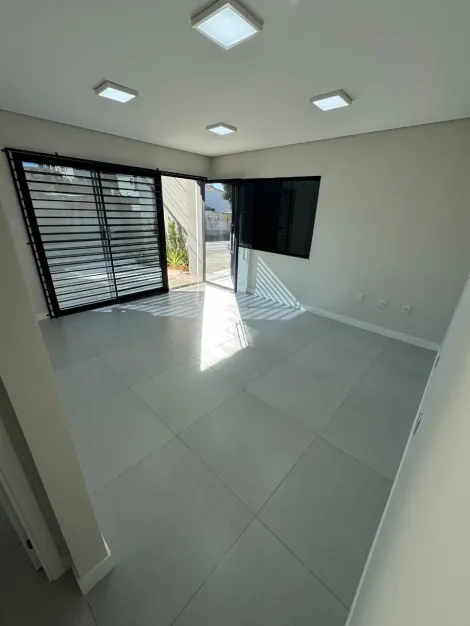 imagem 3 - Casa Comercial com Localização Privilegiada imagem 3 - Casa Comercial com Localização Privilegiada